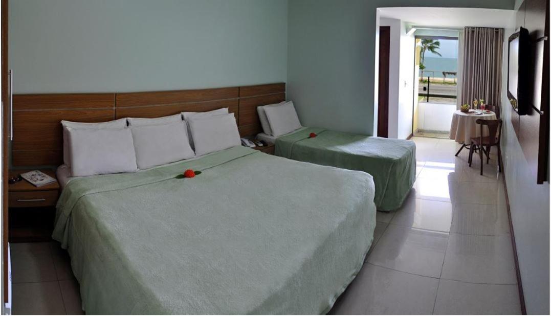 Deluxe Room,681121878:JPEG